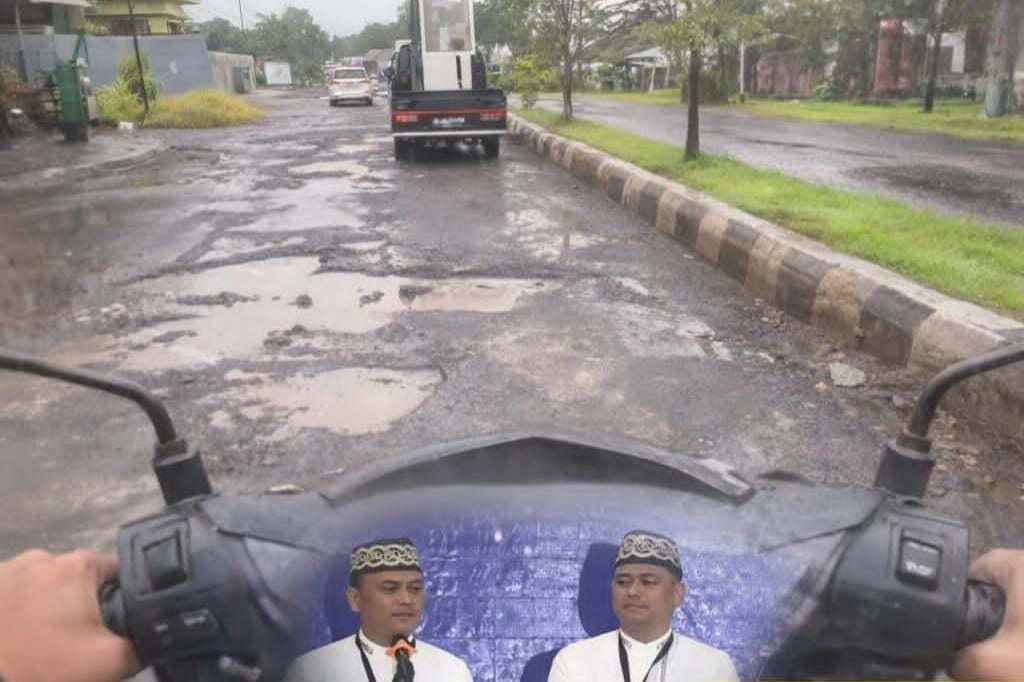 Jalan Metro�Punggur Rusak Parah, Kritik Publik Menguat: Warga Pertanyakan Prioritas Anggaran Pemprov Lampung